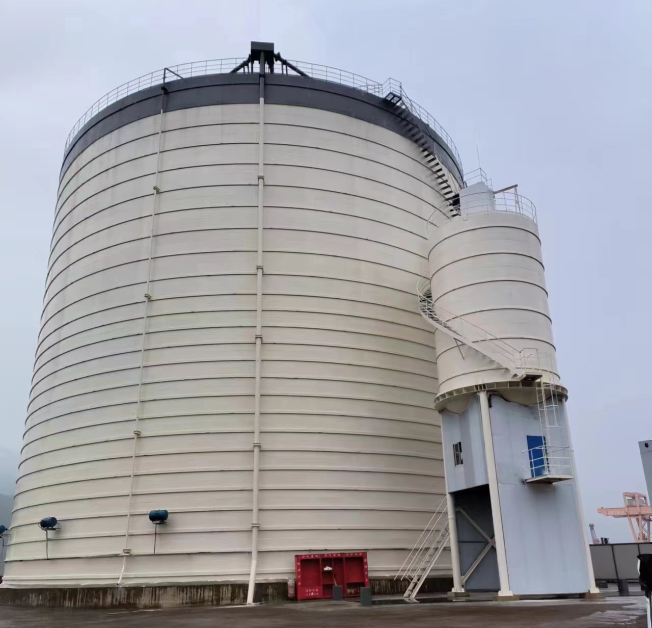 古塔10万吨水泥钢板库